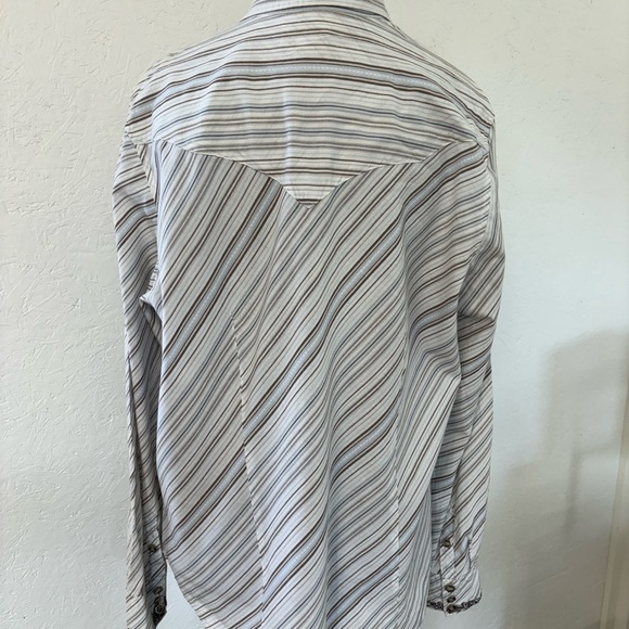 Roper Blouse with Cuff Embroidery - Picture 4 of 8